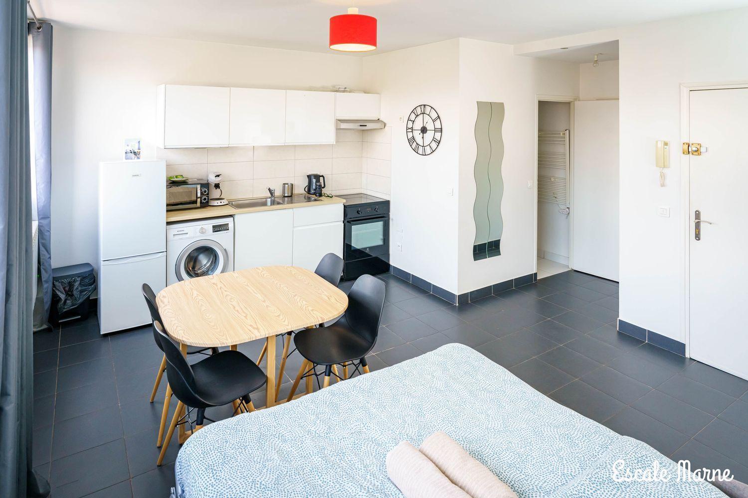 Escale-Marne Fr - 102 - Free Parking - Free Luggage Storage - All Equipped - Linen Included - Washing Machine - 10Mn Walk Metro 8 - Rer A - Panoramic View - From 1 To 4 Guests Maisons-Alfort Esterno foto